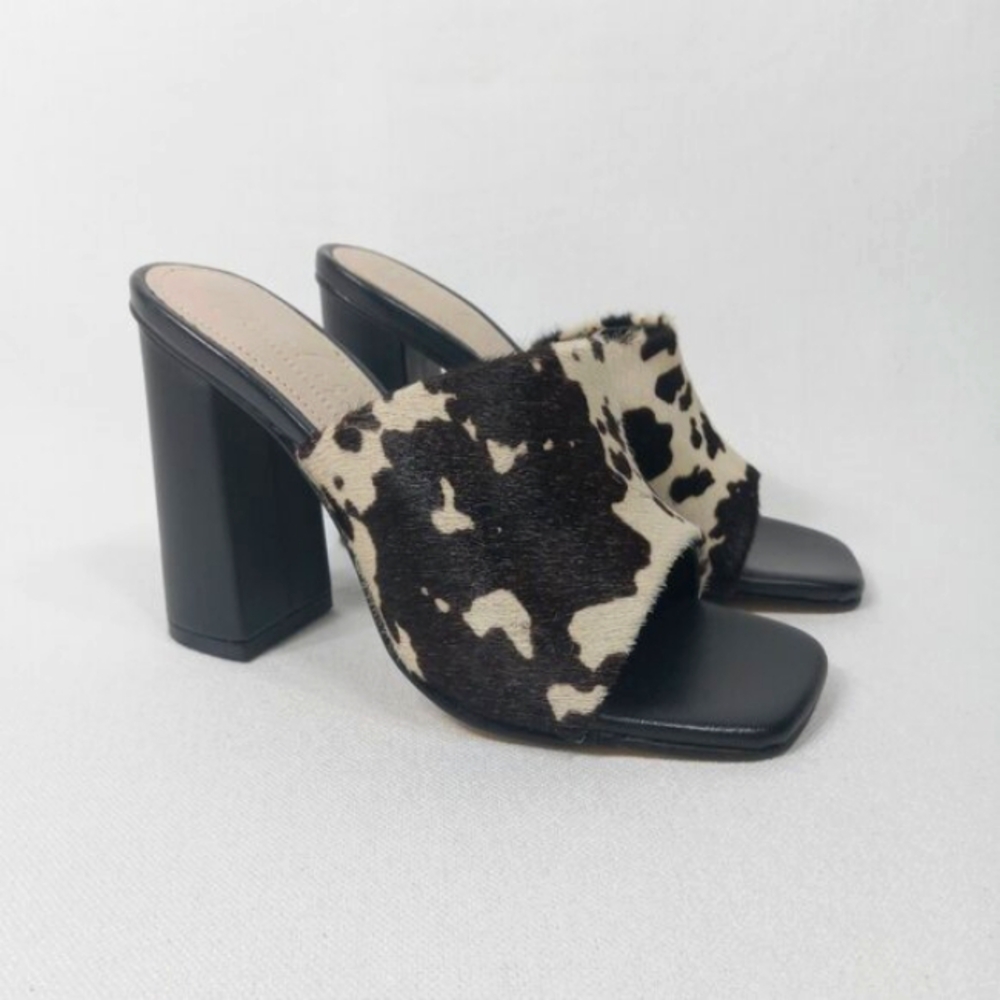SIGNATURE By Journee Collection Deena Cow Hair Print Sandal In Womens Size 6